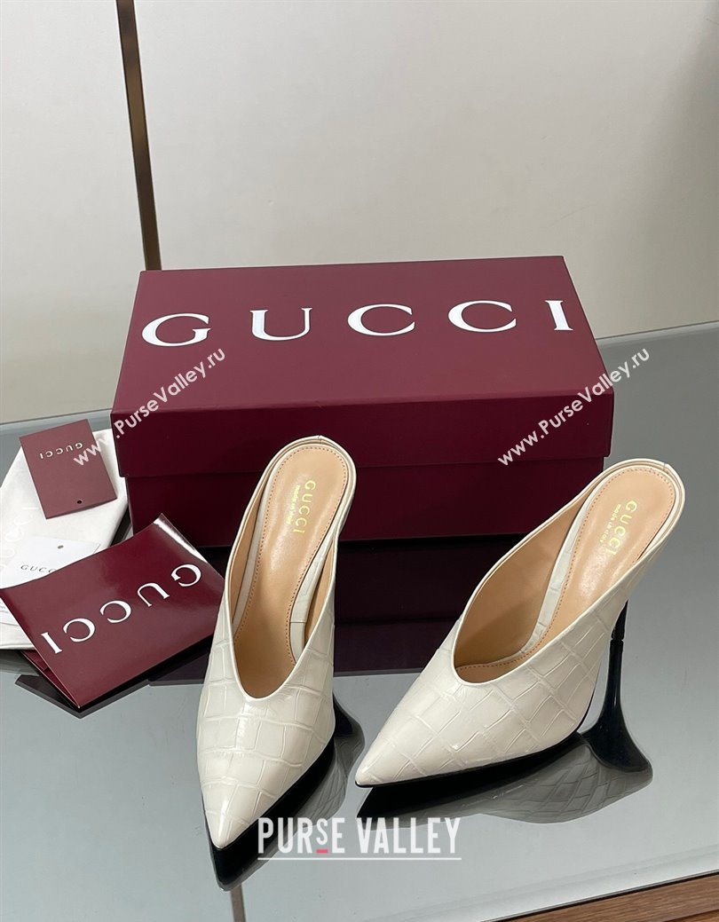 Gucci V Heel Mules 10.5cm in Stone Embossed Leather White 2025 GG082801 (MD-250828034)