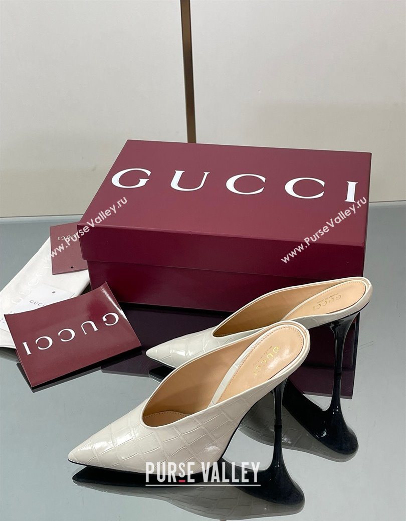 Gucci V Heel Mules 10.5cm in Stone Embossed Leather White 2025 GG082801 (MD-250828034)
