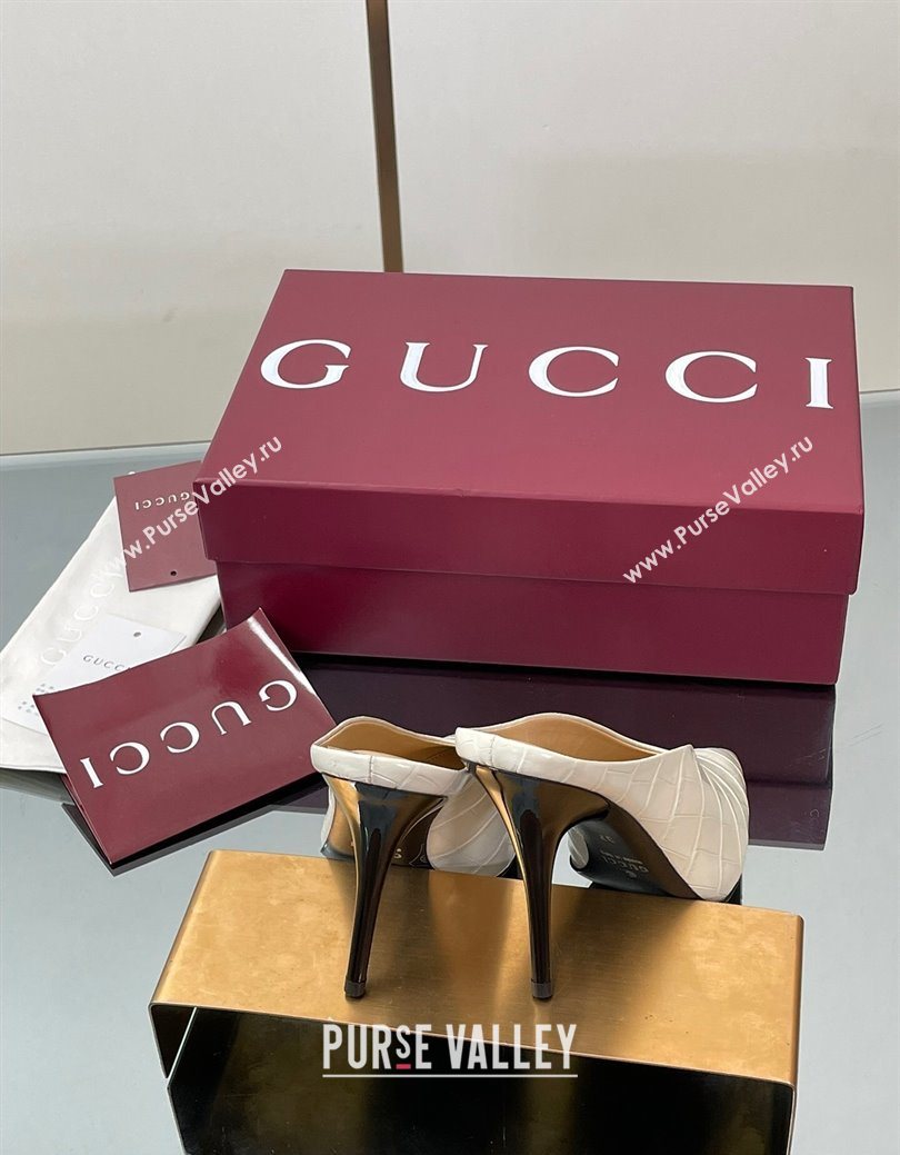 Gucci V Heel Mules 10.5cm in Stone Embossed Leather White 2025 GG082801 (MD-250828034)