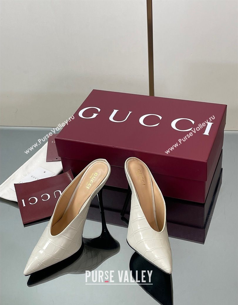 Gucci V Heel Mules 10.5cm in Stone Embossed Leather White 2025 GG082801 (MD-250828034)
