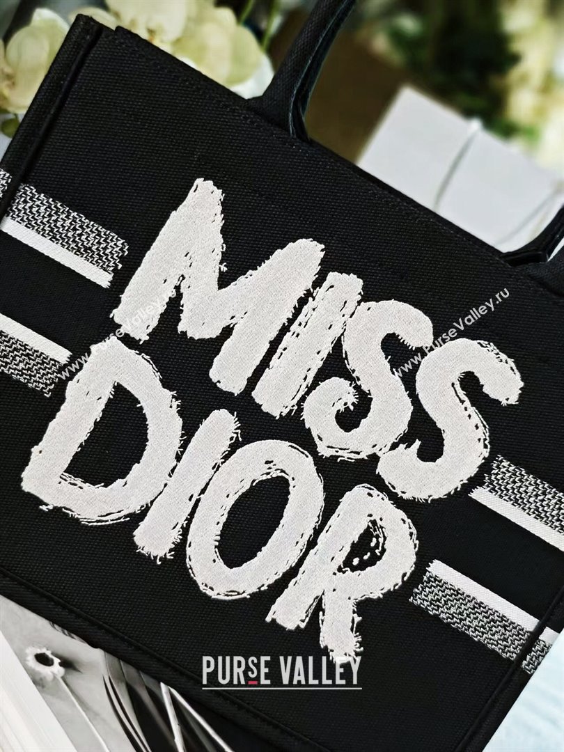 Dior Medium Book Tote bag in Black and White Miss Dior Graffiti Embroidery 1286 2024 (DMZ-24082302)