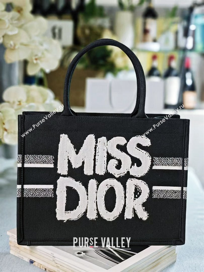 Dior Medium Book Tote bag in Black and White Miss Dior Graffiti Embroidery 1286 2024 (DMZ-24082302)