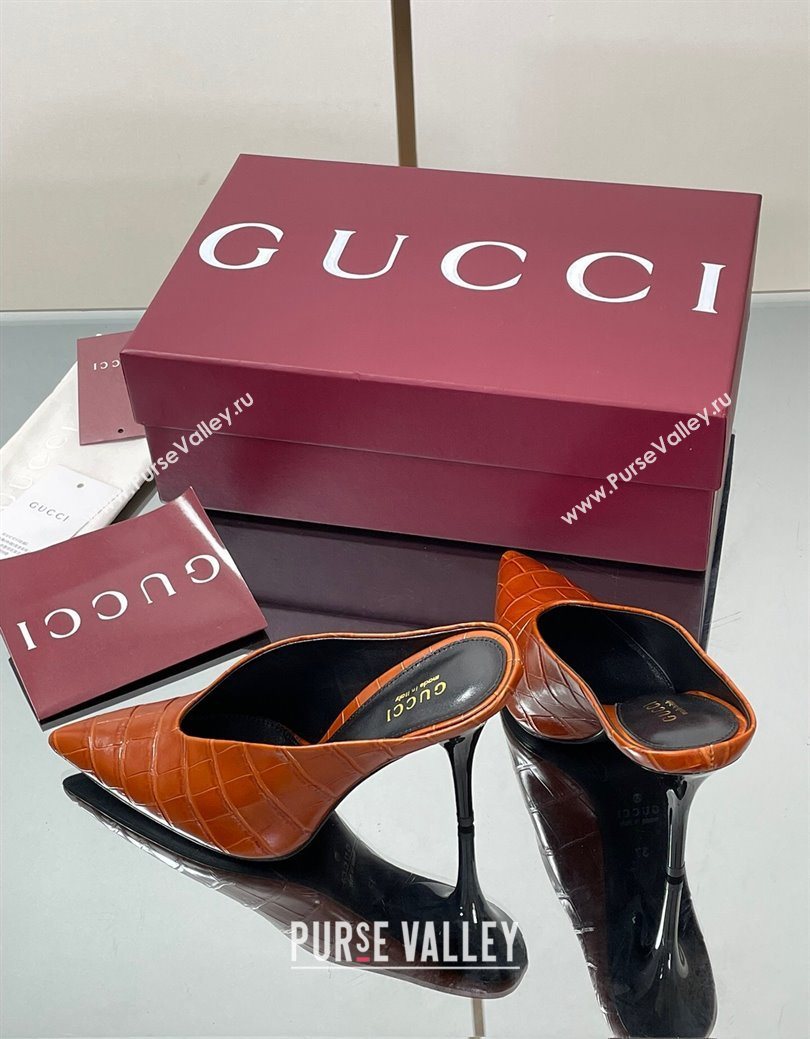 Gucci V Heel Mules 10.5cm in Stone Embossed Leather Brown 2025 GG082801 (MD-250828033)