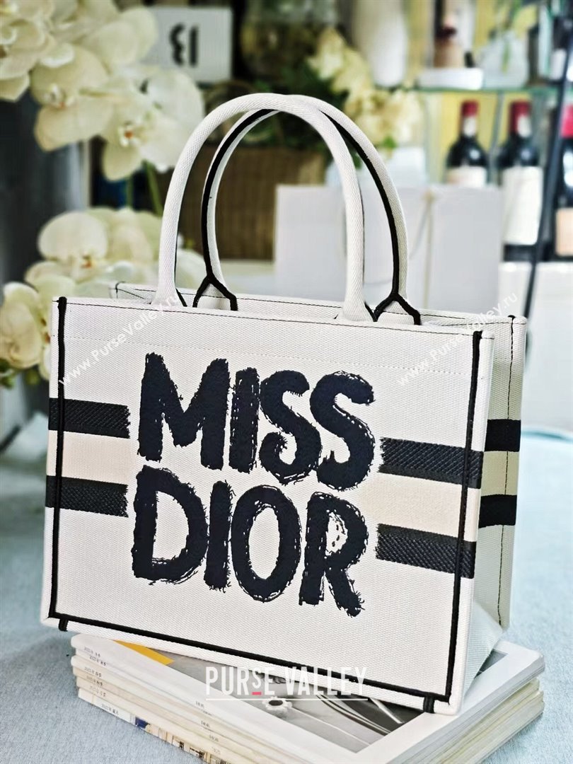 Dior Medium Book Tote bag in White and Black Miss Dior Graffiti Embroidery 1286 2024 (DMZ-24082304)