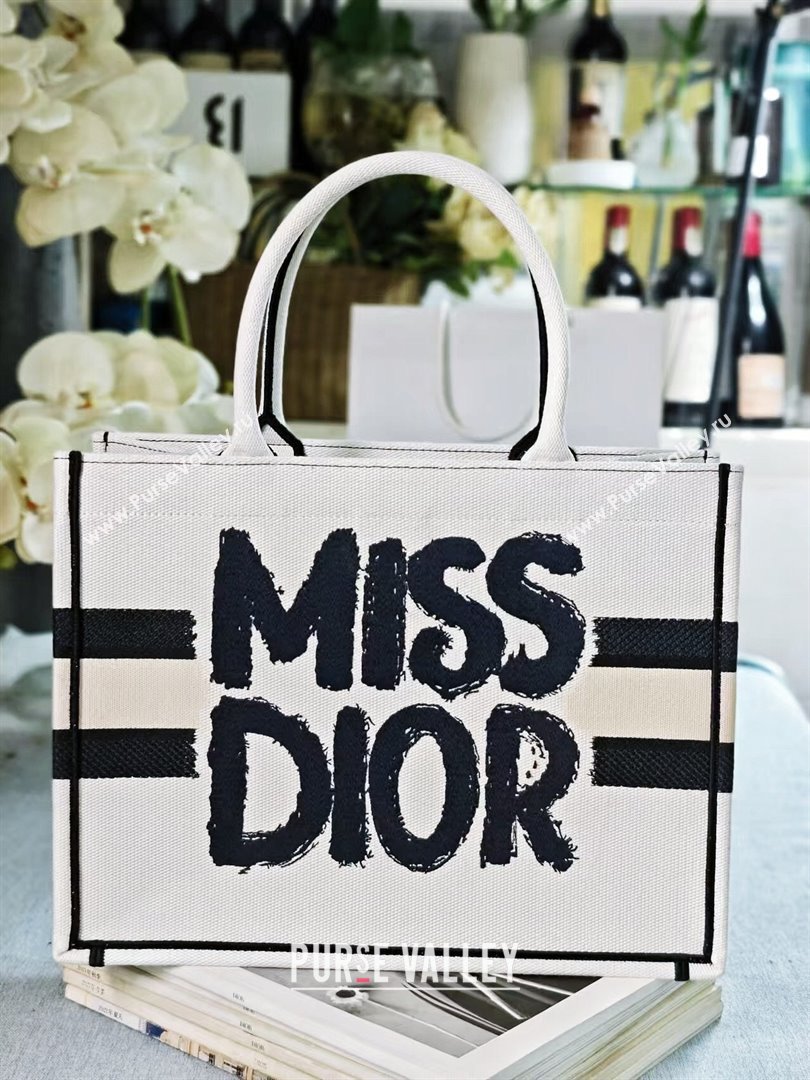 Dior Medium Book Tote bag in White and Black Miss Dior Graffiti Embroidery 1286 2024 (DMZ-24082304)