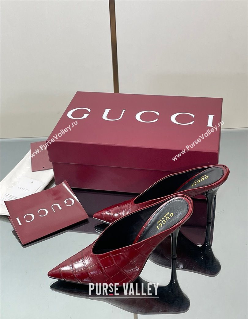 Gucci V Heel Mules 10.5cm in Stone Embossed Leather Ancora Red 2025 GG082801 (MD-250828031)