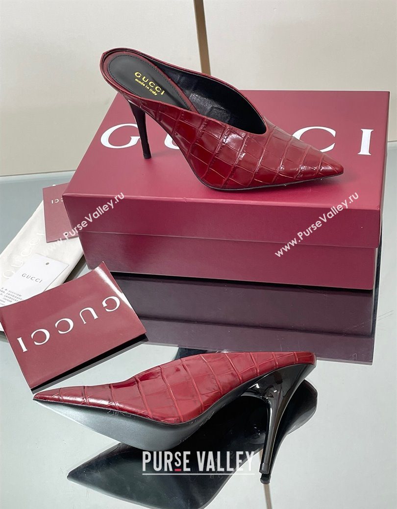 Gucci V Heel Mules 10.5cm in Stone Embossed Leather Ancora Red 2025 GG082801 (MD-250828031)