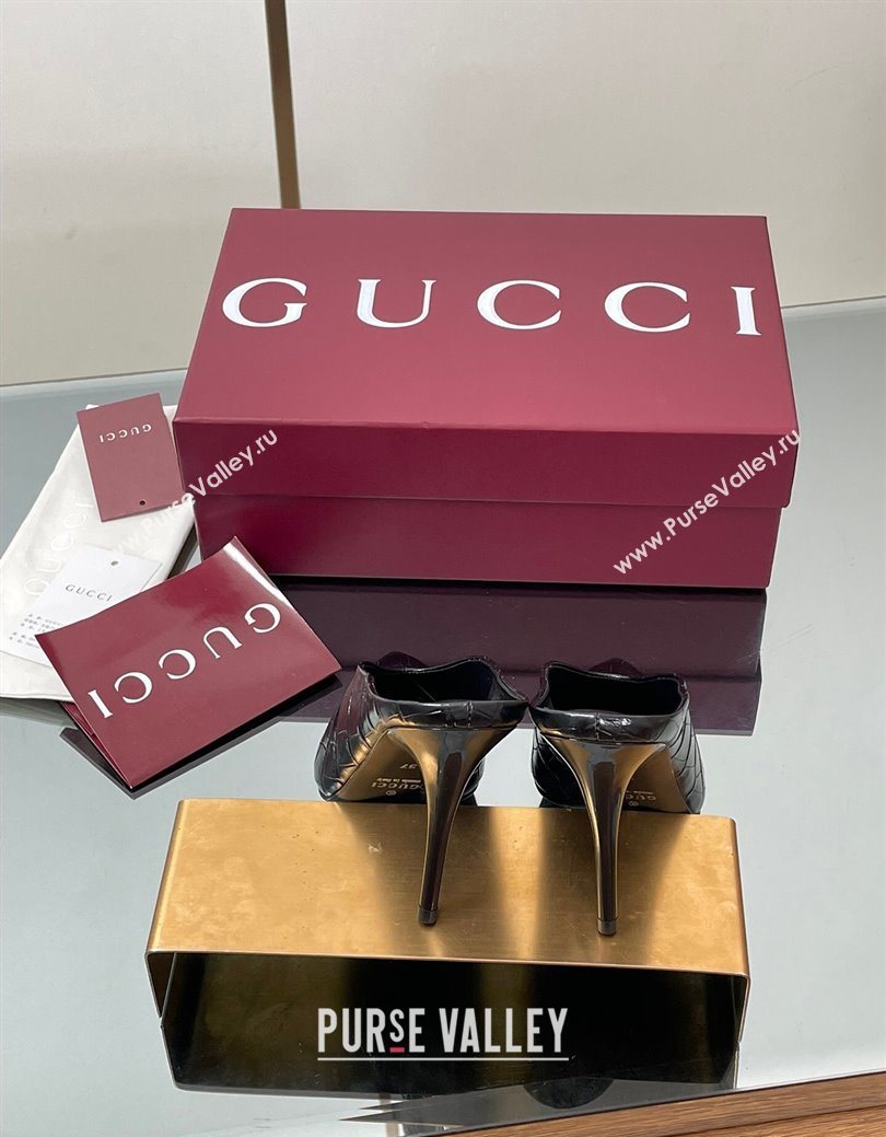 Gucci V Heel Mules 10.5cm in Stone Embossed Leather Black 2025 GG082801 (MD-250828030)
