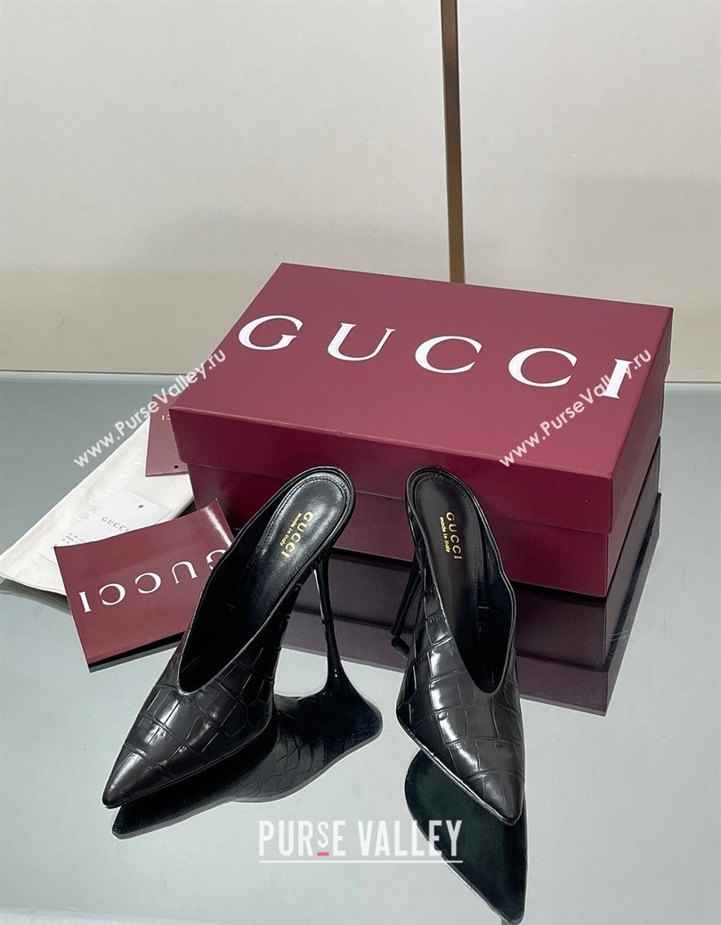 Gucci V Heel Mules 10.5cm in Stone Embossed Leather Black 2025 GG082801 (MD-250828030)