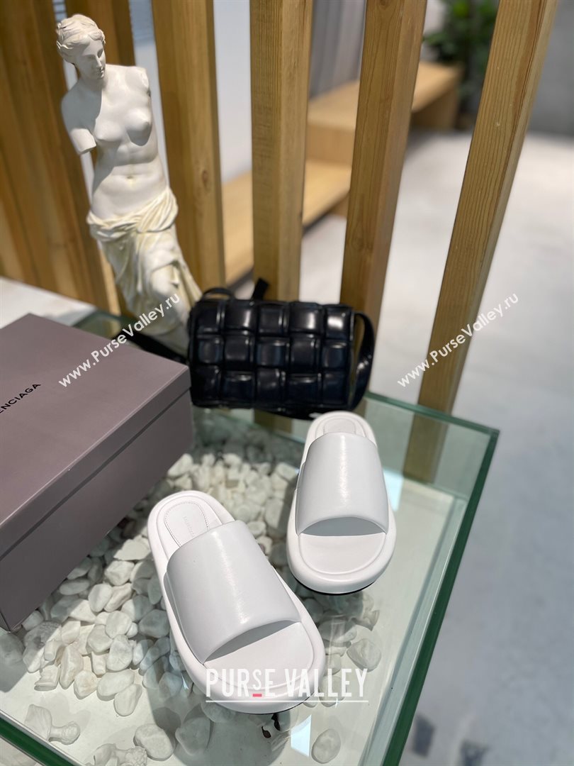 Balenciaga Padded Lambskin Slide Sandals White 2021 (MD-21010861)