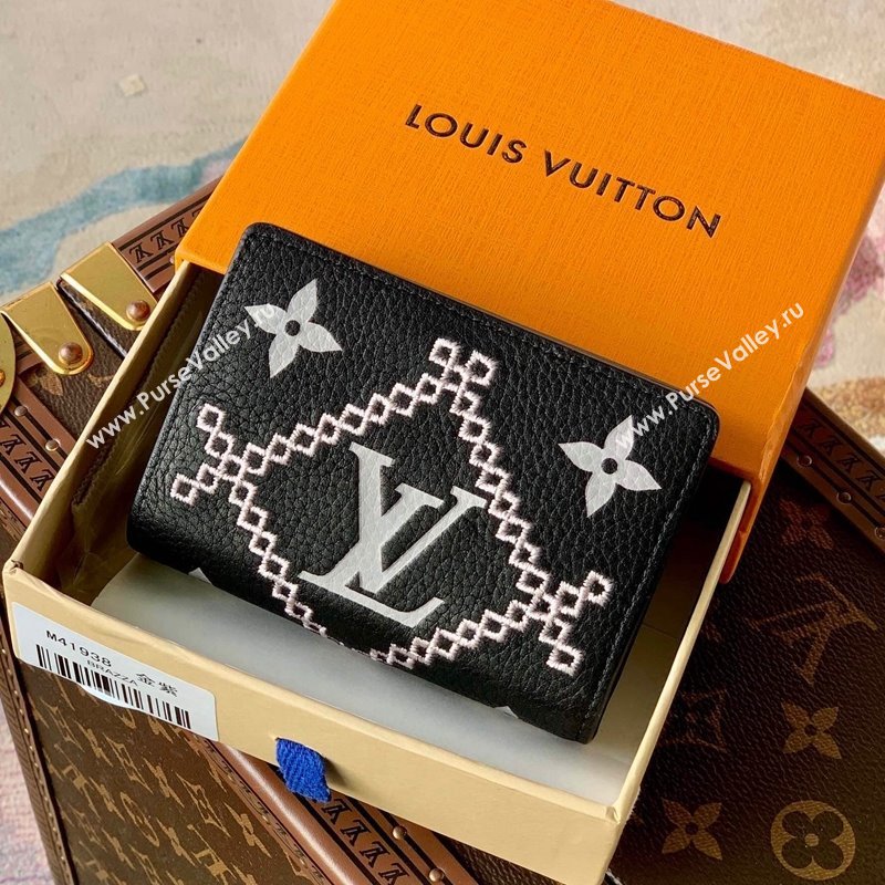 Louis Vuitton Cléa Wallet in Embroidered Quilted Leather M81139 Black 2022 (KI-22031502)