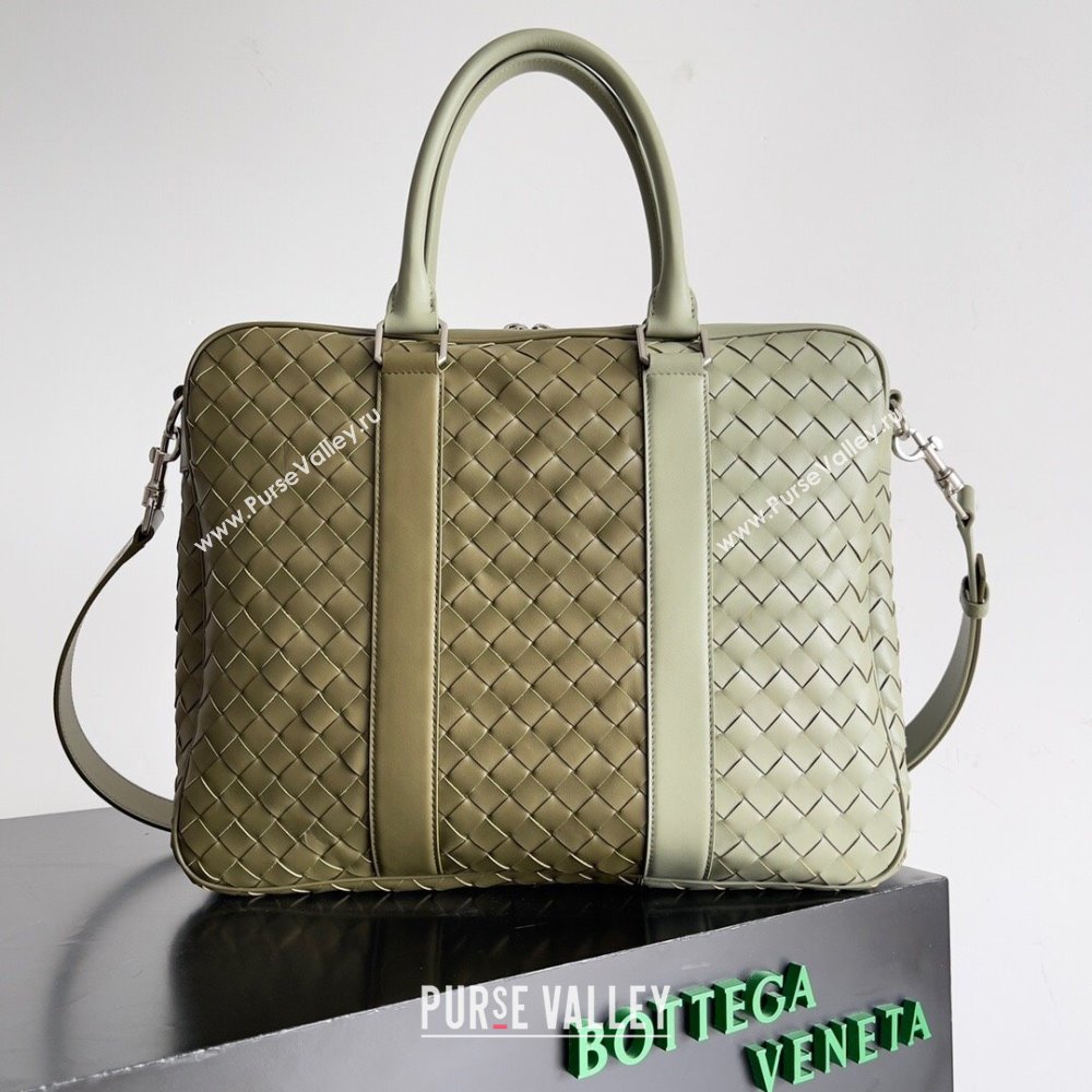 Bottega Veneta Slim Classic Briefcase Bag in Intrecciato Leather 690702 Green 2024 (MS-24013039)