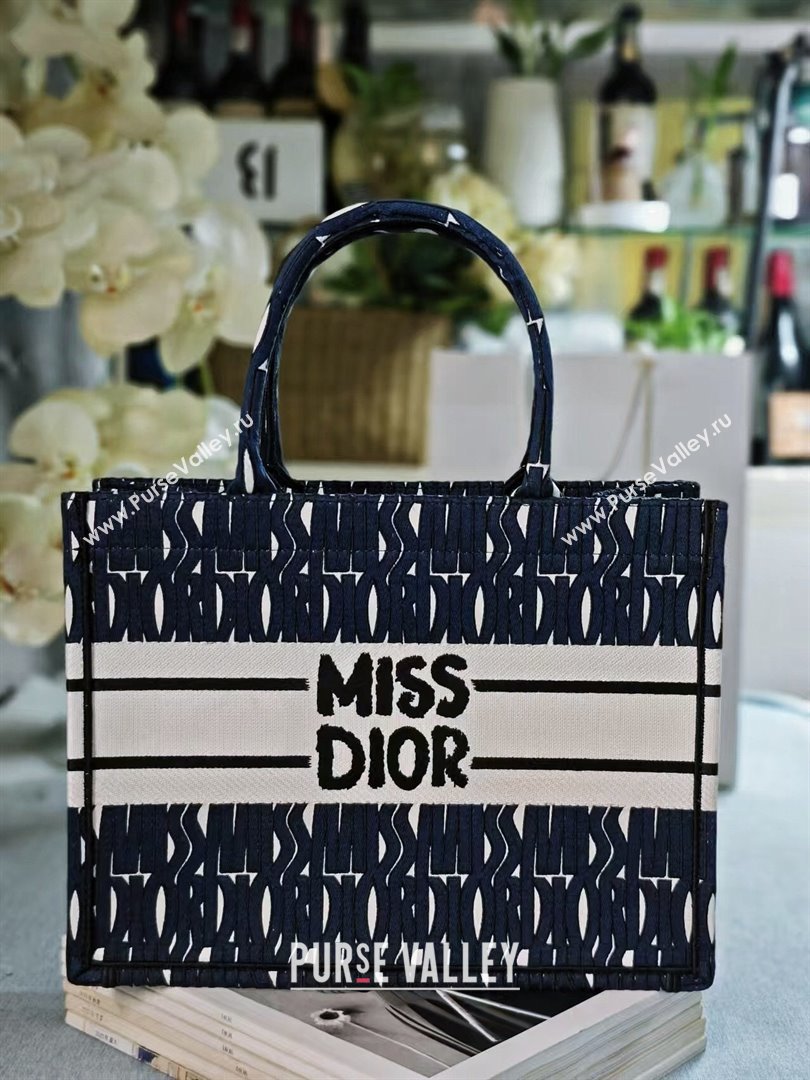 Dior Medium Book Tote bag in Blue and White Miss Dior Allover Embroidery 1286 2024 (DMZ-24082309)