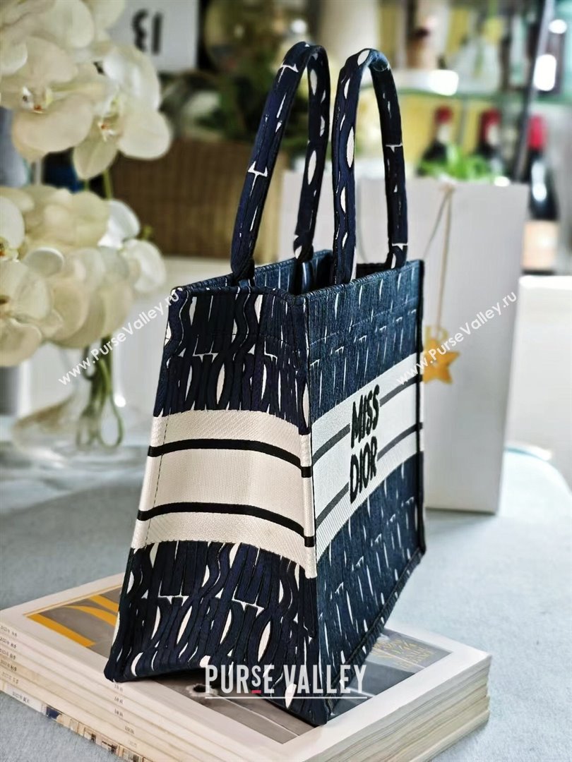 Dior Medium Book Tote bag in Blue and White Miss Dior Allover Embroidery 1286 2024 (DMZ-24082309)