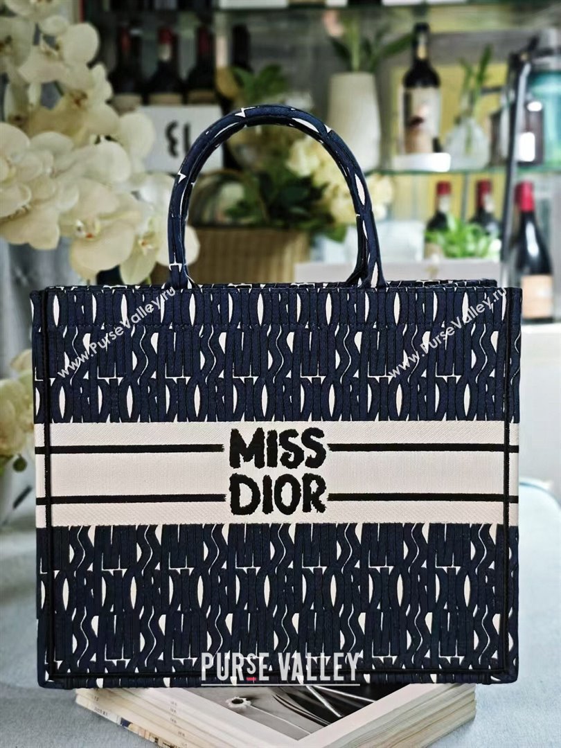 Dior Large Book Tote bag in Blue and White Miss Dior Allover Embroidery 1286 2024 (DMZ-24082310)