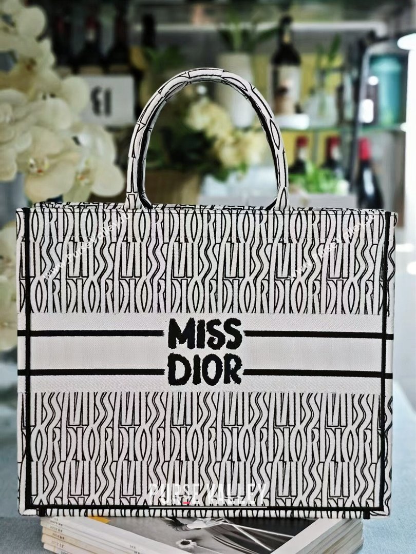 Dior Large Book Tote bag in White and Black Miss Dior Allover Embroidery 1286 2024 (DMZ-24082313)