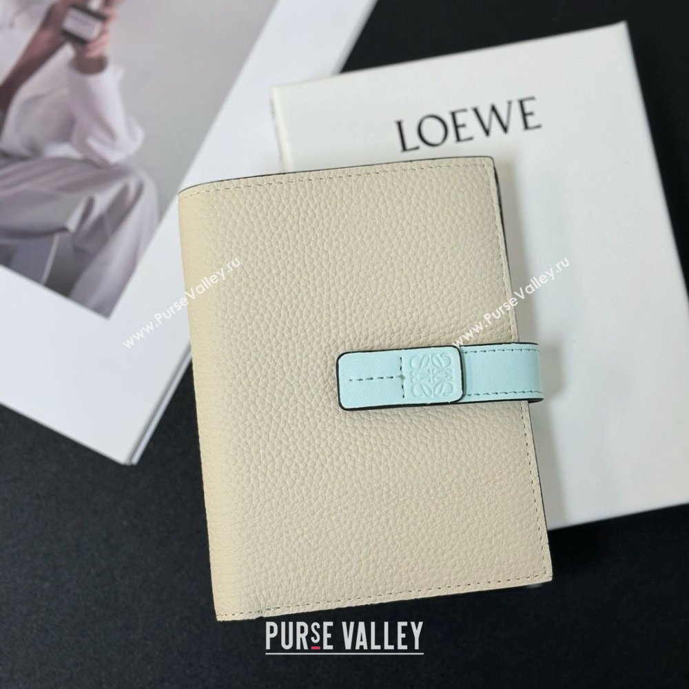 Loewe Bifold Wallet in Grained Calfskin Beige 2024 (HY-24032116)