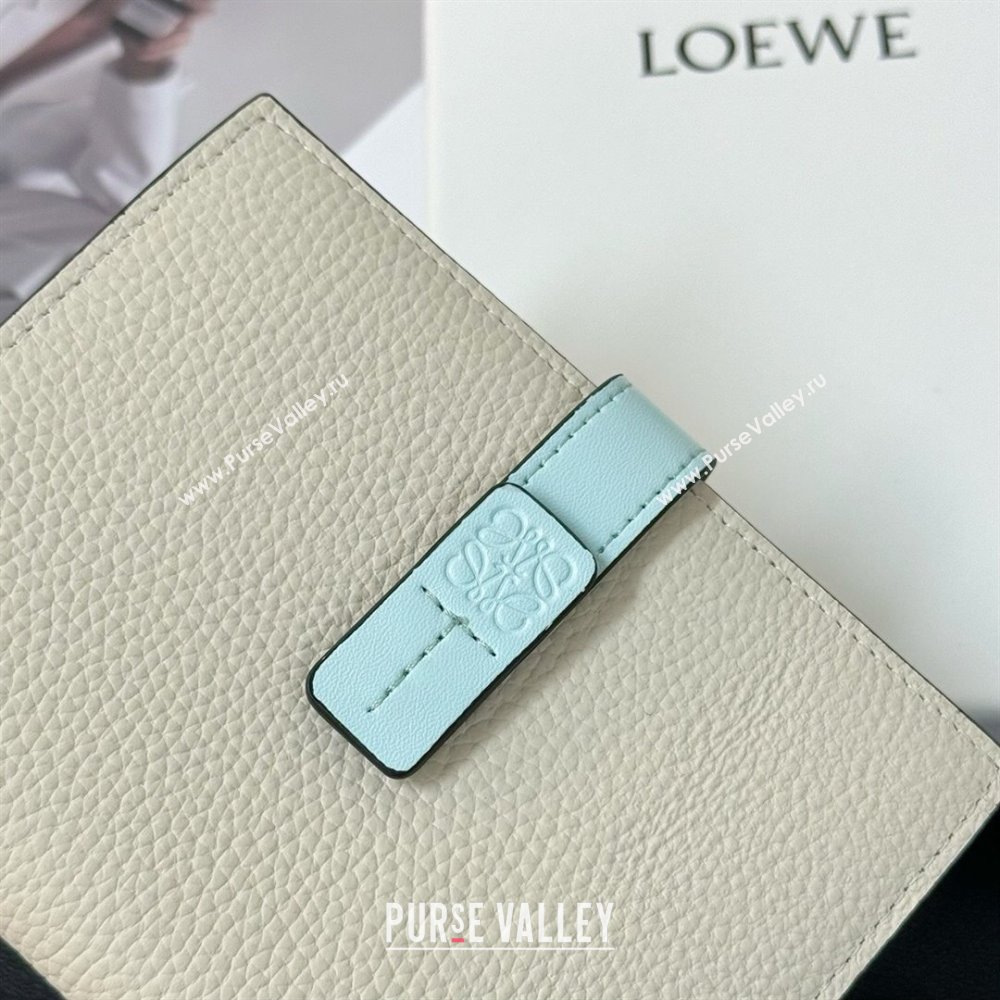 Loewe Bifold Wallet in Grained Calfskin Beige 2024 (HY-24032116)