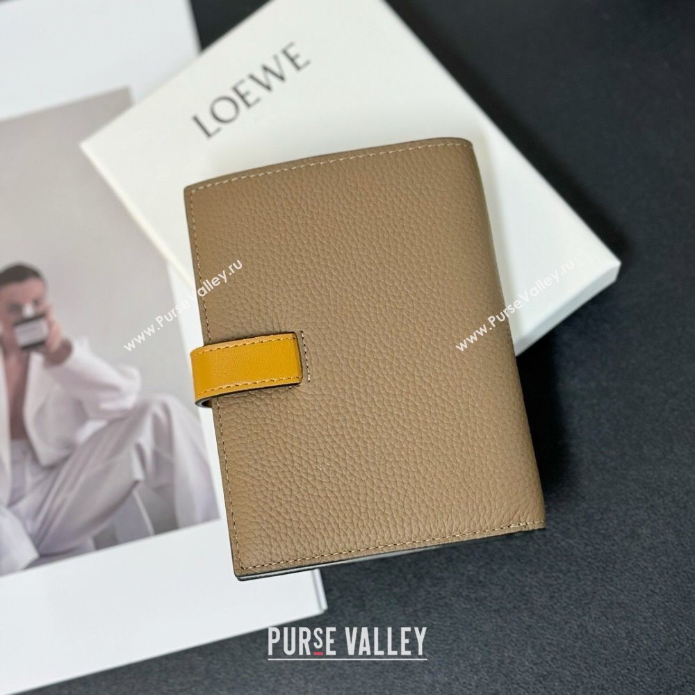 Loewe Bifold Wallet in Grained Calfskin Grey 2024 (HY-24032117)