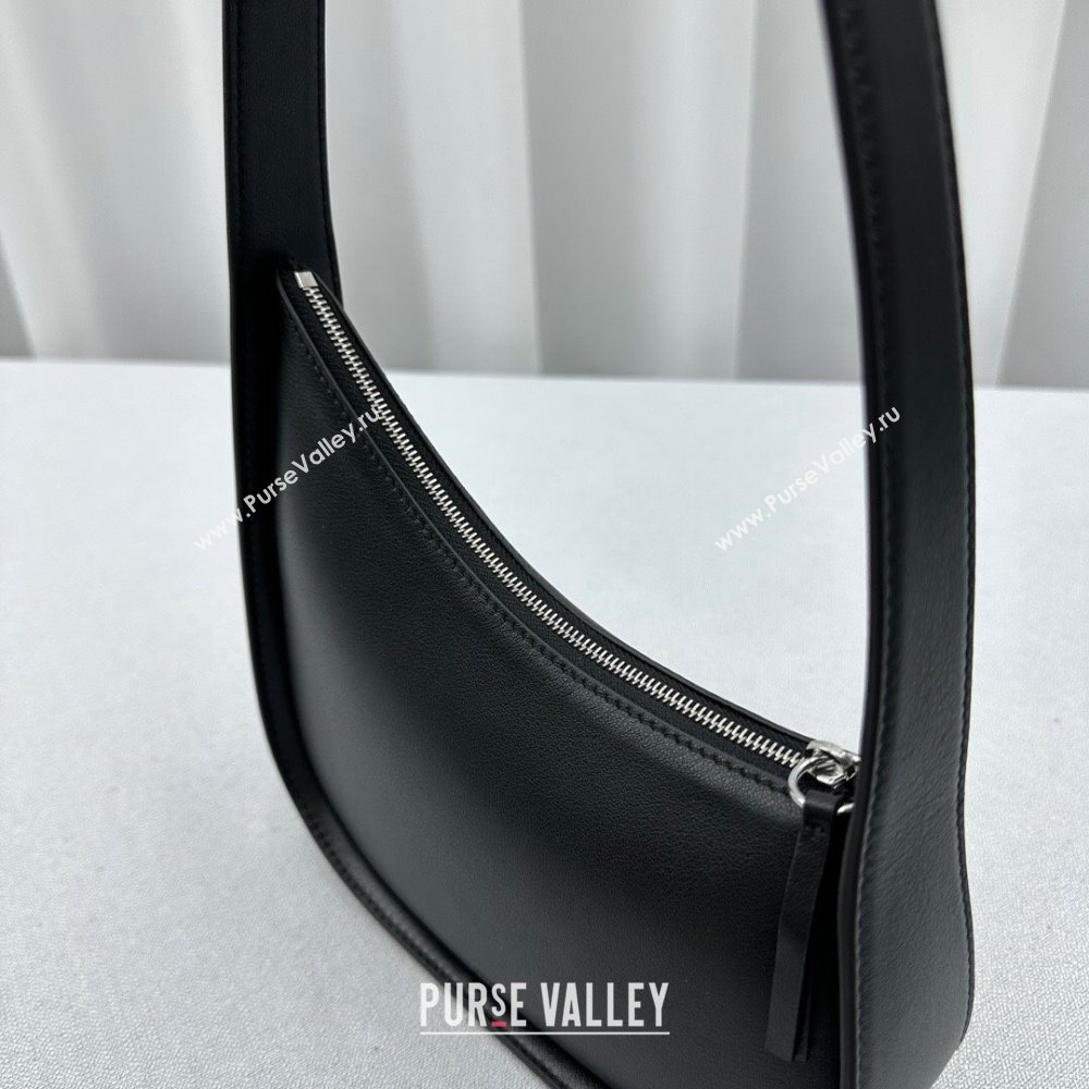 The Row Half Moon Shoulder Bag in Black Leather 1811 2024 (NM-24102207)