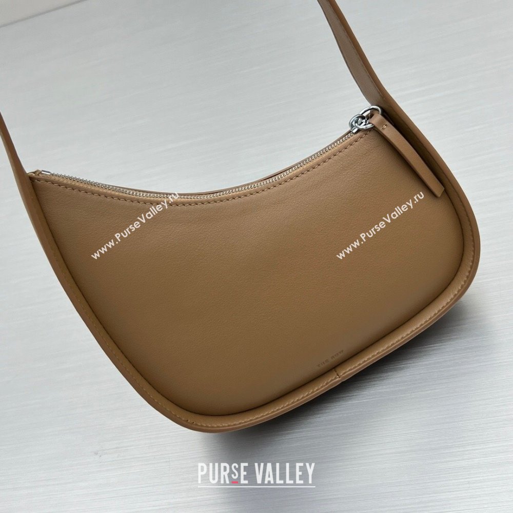 The Row Half Moon Shoulder Bag in Brown Leather 1811 2024 (NM-24102208 )