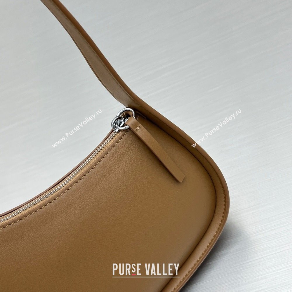 The Row Half Moon Shoulder Bag in Brown Leather 1811 2024 (NM-24102208 )