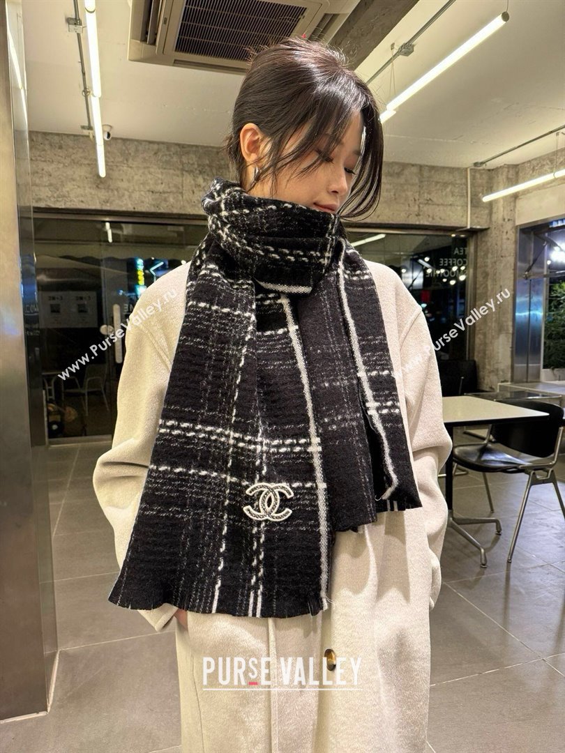 Chanel LongScarf CH121110 Black 2024 (O-24121110)