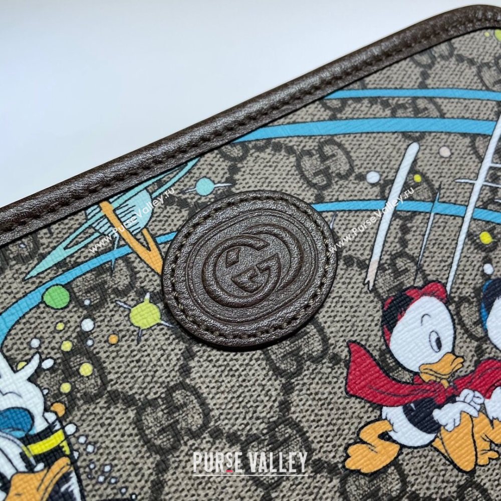 Gucci x Disney Donald Duck GG Canvas Clutch 647929 Beige/Blue 2020 (DLH-20112522)