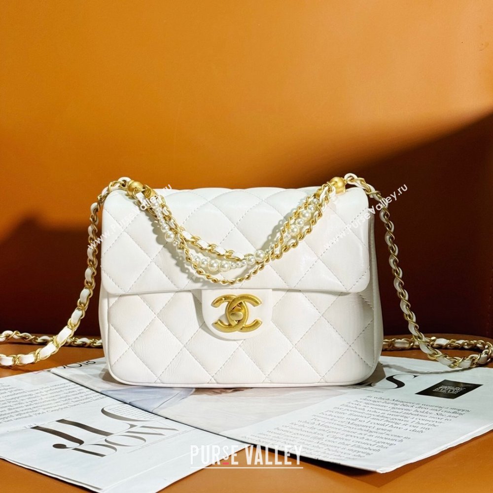 Chanel Shiny Lambskin Small Flap Bag with Chain and Pearls AS4384 White 2024 (YEZI-24032210)