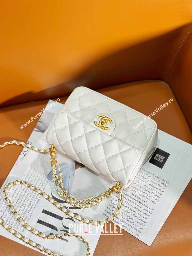 Chanel Shiny Lambskin Small Flap Bag with Chain and Pearls AS4384 White 2024 (YEZI-24032210)