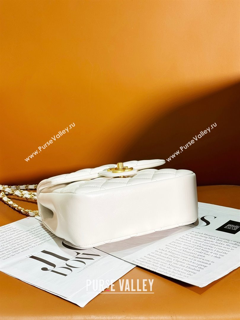 Chanel Shiny Lambskin Small Flap Bag with Chain and Pearls AS4384 White 2024 (YEZI-24032210)