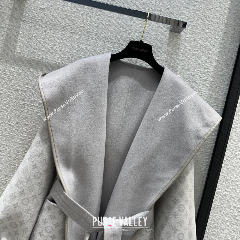 Louis Vuitton FLIGHT MODE Reversible Signature Hooded Wrap Coat 1AC02P Grey 2023 (Q-23120608)