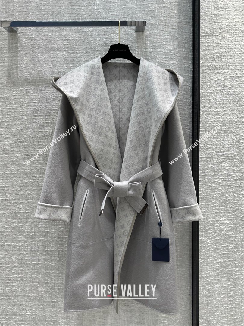 Louis Vuitton FLIGHT MODE Reversible Signature Hooded Wrap Coat 1AC02P Grey 2023 (Q-23120608)