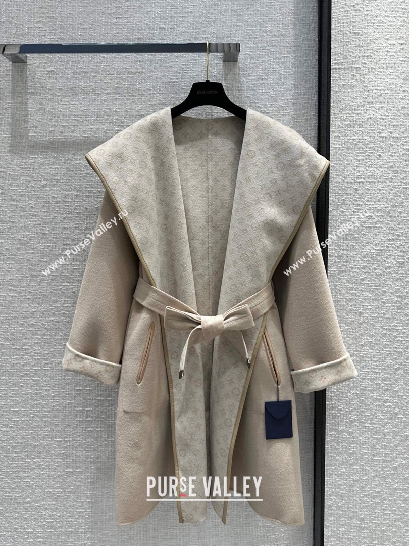 Louis Vuitton FLIGHT MODE Reversible Signature Hooded Wrap Coat 1AC02P Beige 2023 (Q-23120609)