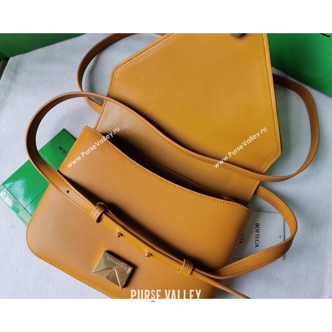 Bottega Veneta Mount Smooth Calfskin Small Chain Envelope Bag Cob Yellow 2021 (WT-21080625)