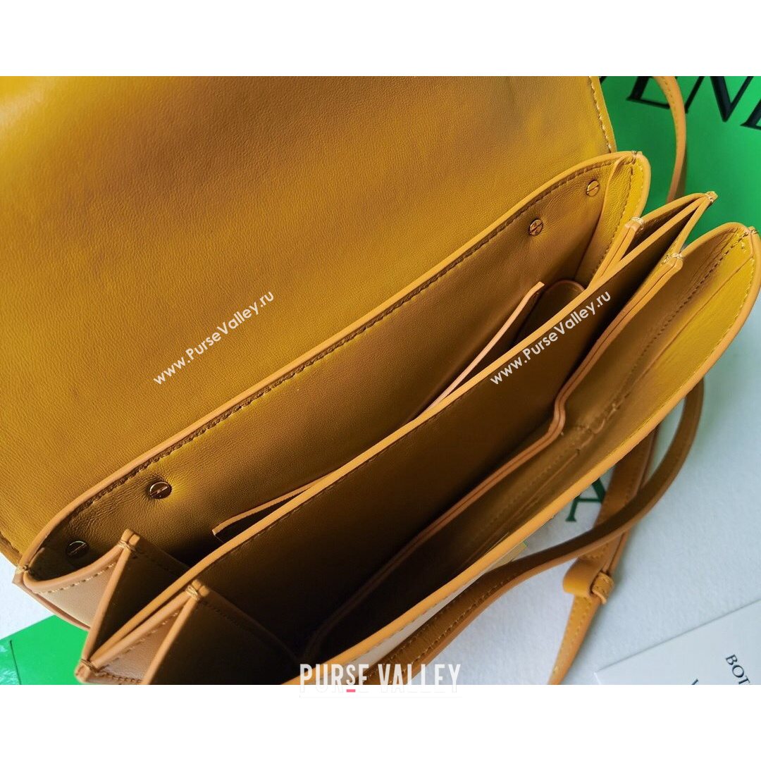 Bottega Veneta Mount Smooth Calfskin Small Chain Envelope Bag Cob Yellow 2021 (WT-21080625)