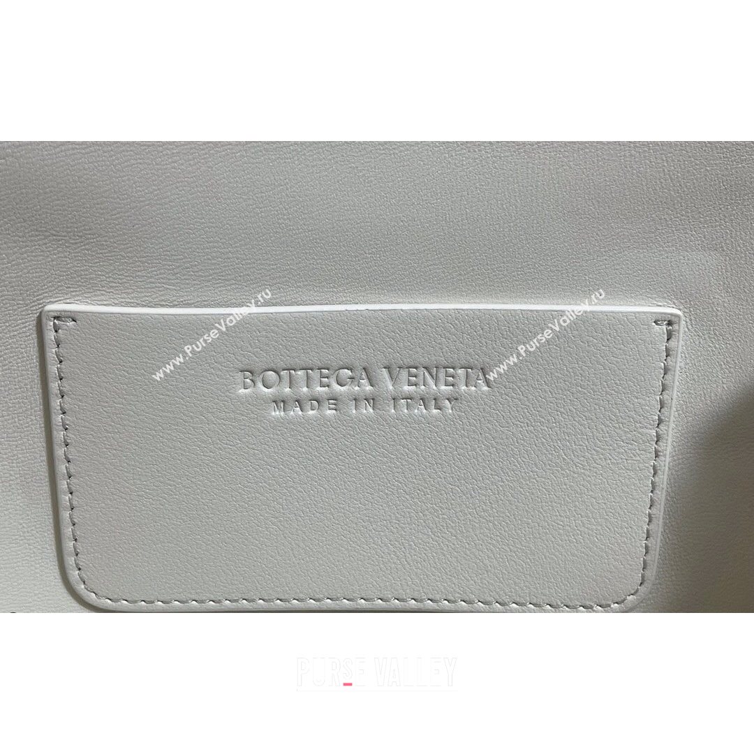 Bottega Veneta Beak Small Lambskin Crossbody Bag Chalk White 2021 (WT-21080631)