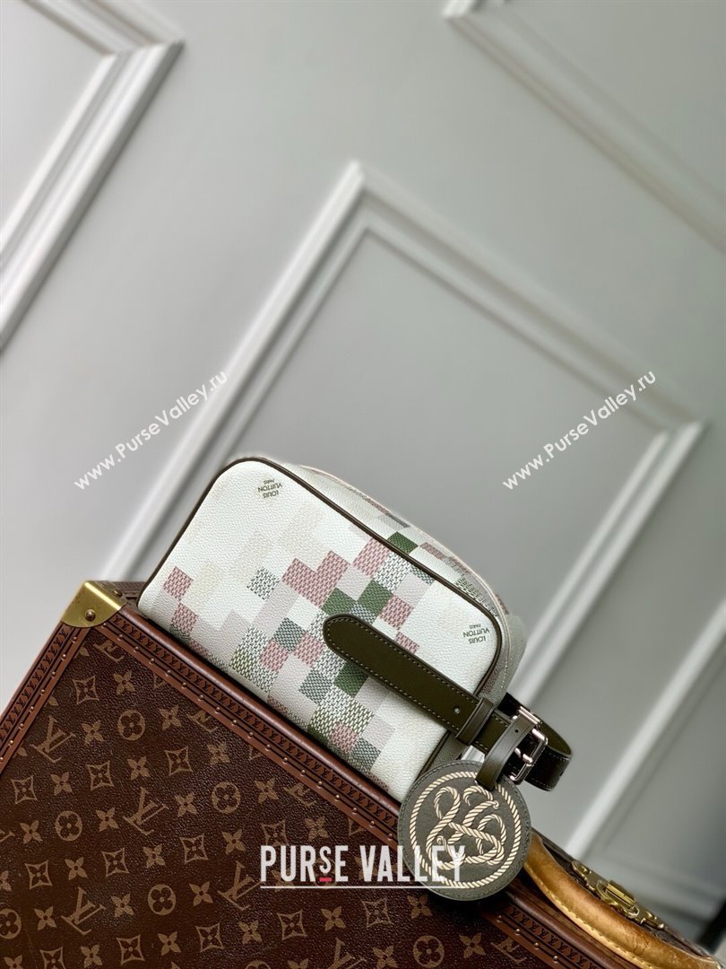 Louis Vuitton Locker Dopp Kit Bag in Damoflage Canvas N00112 2025 (K-25030619)