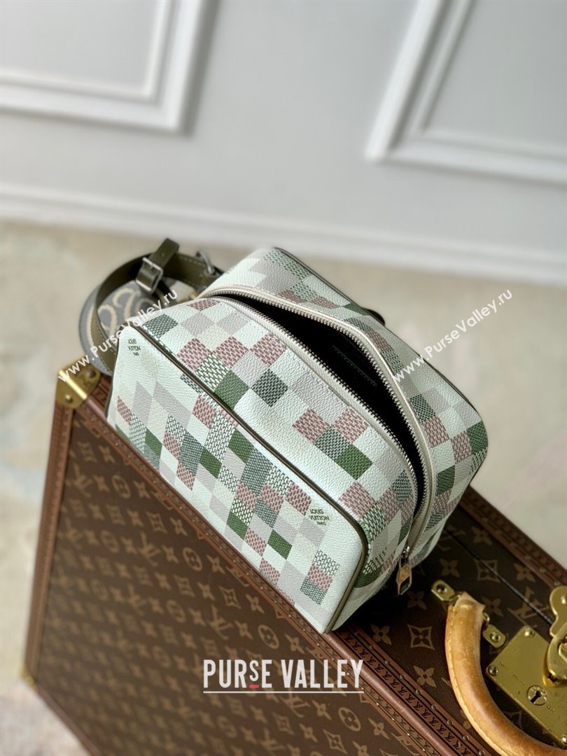 Louis Vuitton Locker Dopp Kit Bag in Damoflage Canvas N00112 2025 (K-25030619)