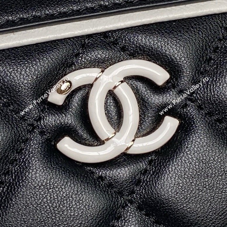 Chanel Lambskin Clutch with Chain AP4515 Black/White 2025 (YEZI-25030717)