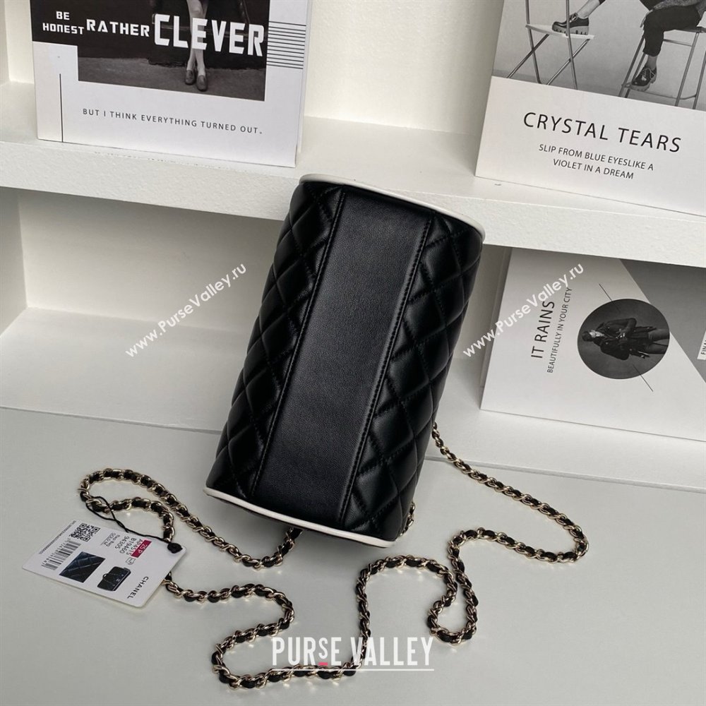 Chanel Lambskin Clutch with Chain AP4515 Black/White 2025 (YEZI-25030717)