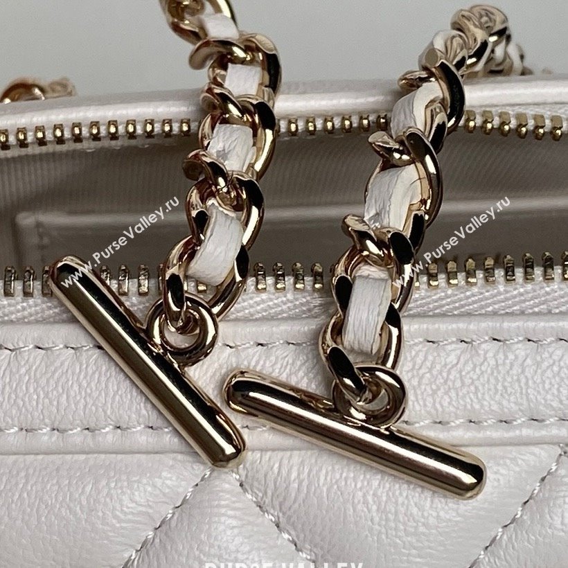 Chanel Lambskin Clutch with Chain AP4515 White/Gold 2025 (YEZI-25030718)