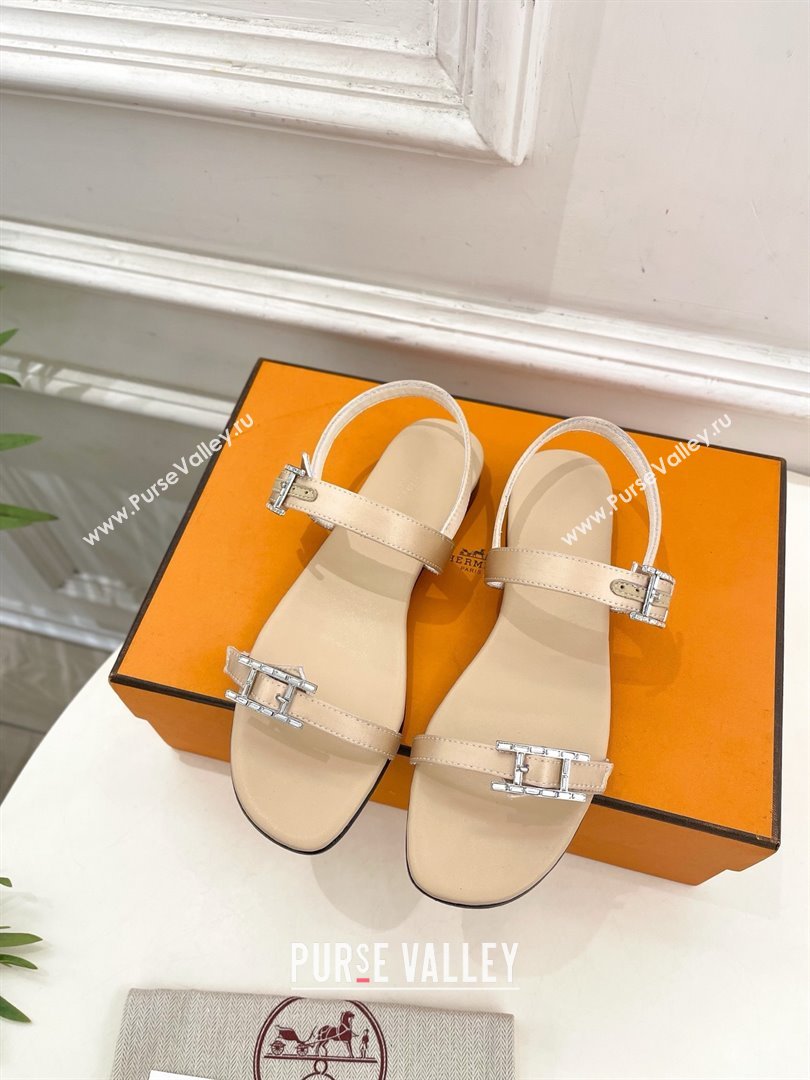 Hermes Satin Judy Flat Sandals Beige 2025 (MD-25030703)
