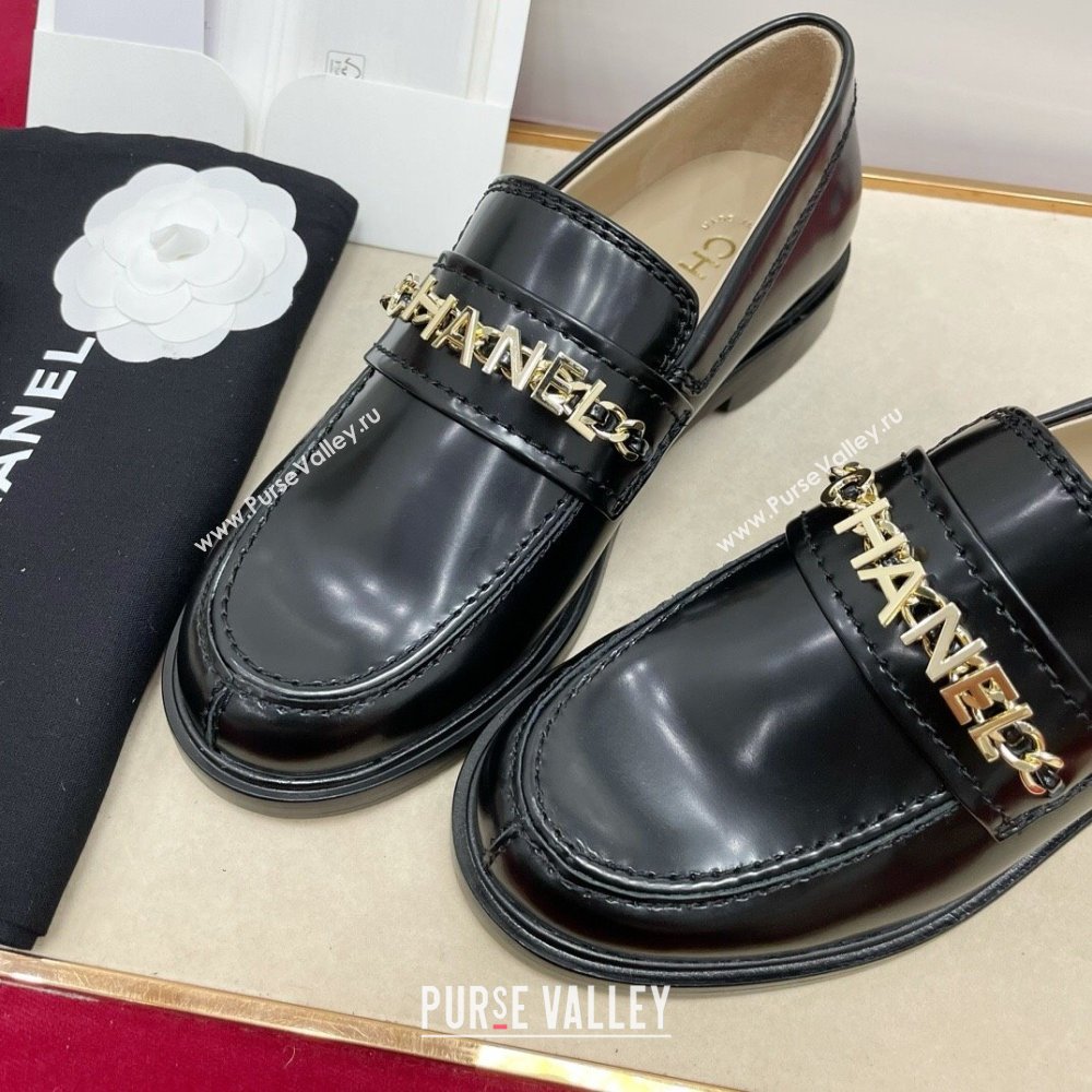 Chanel Shiny Calfskin Loafers with CHANEL Chain Black 2024 CH101631 (queen-241016132)