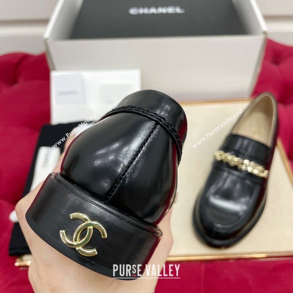 Chanel Shiny Calfskin Loafers with CHANEL Chain Black 2024 CH101631 (queen-241016132)