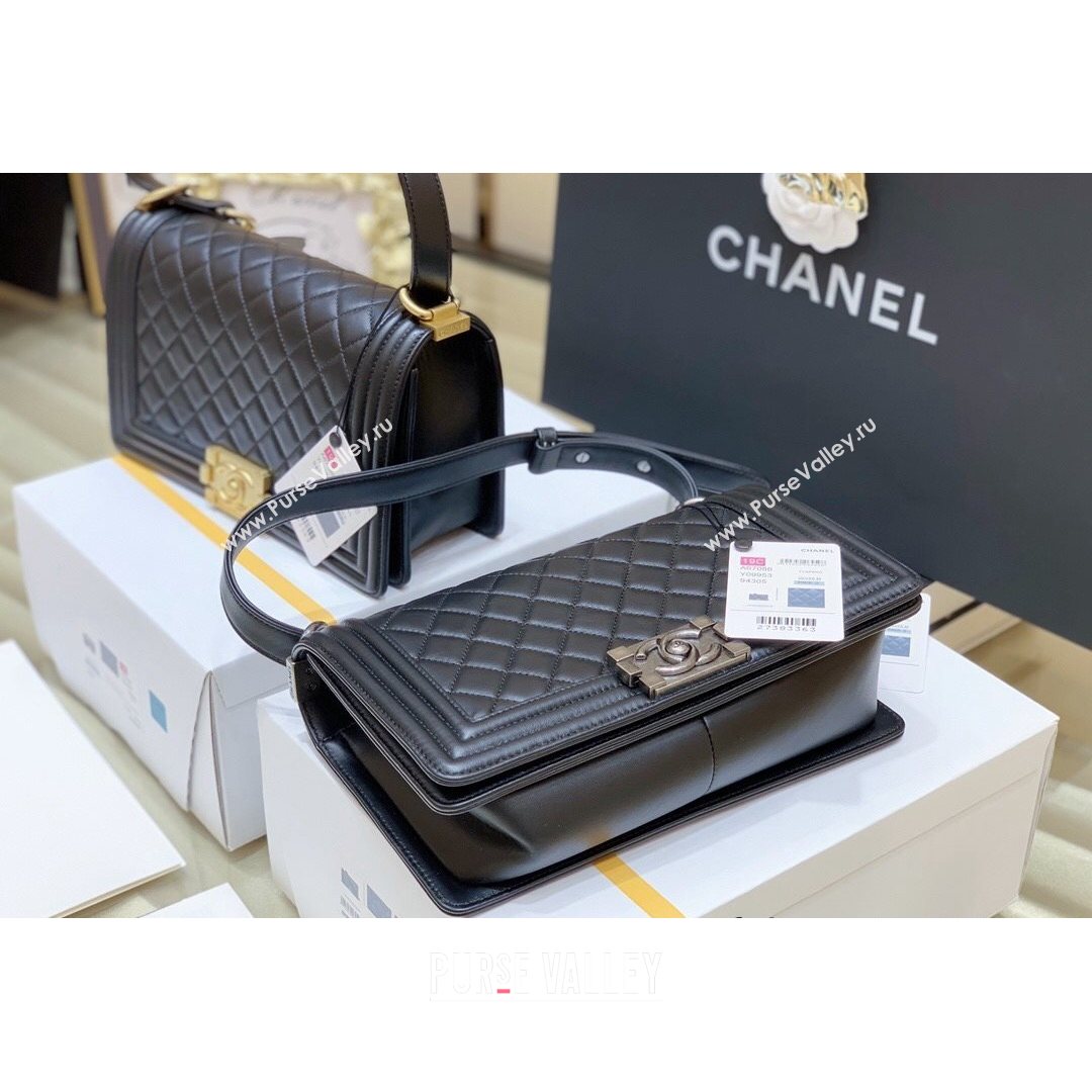 Chanel Quilted Original Lambskin Leather Medium Boy Flap Bag Black/Silver (Top Quality) (SHUNY-210811051)