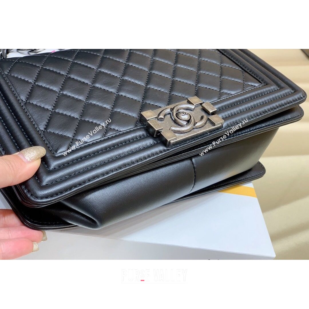 Chanel Quilted Original Lambskin Leather Medium Boy Flap Bag Black/Silver (Top Quality) (SHUNY-210811051)