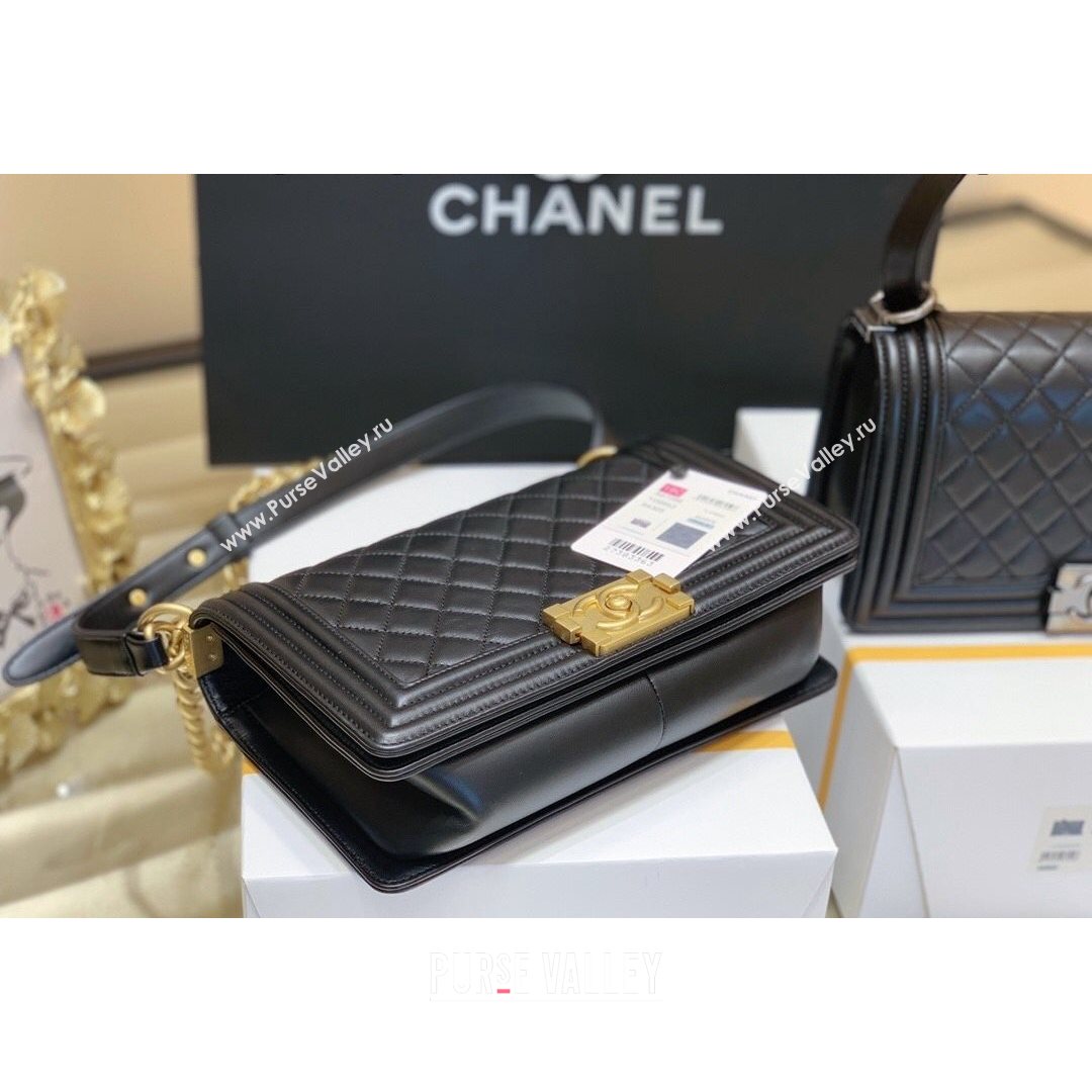 Chanel Quilted Original Lambskin Leather Medium Boy Flap Bag Black/Gold (Top Quality) (SHUNY-210811052)