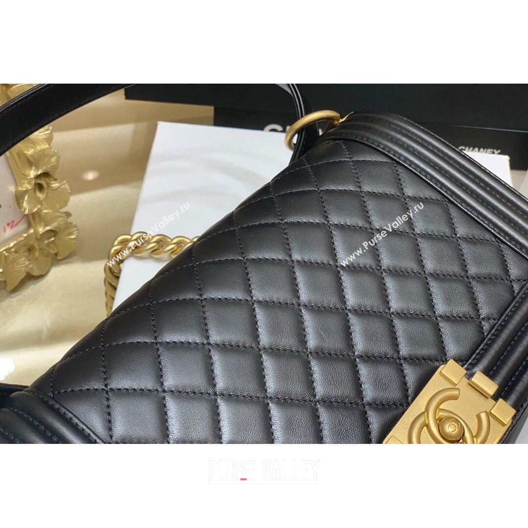 Chanel Quilted Original Lambskin Leather Medium Boy Flap Bag Black/Gold (Top Quality) (SHUNY-210811052)