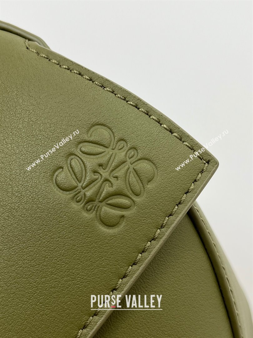 Loewe Small Puzzle Bumbag in Classic Calfskin 9114 Oliver Green 2024 Top (KE-24090205)